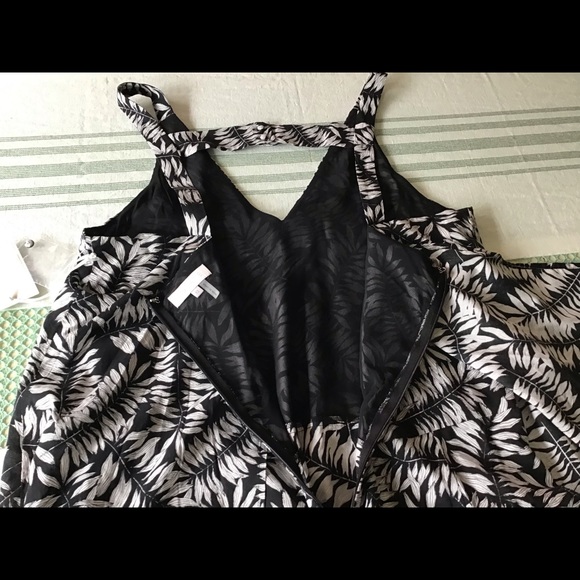 1. STATE  Black & White Tropical Print Romper - Picture 6 of 8